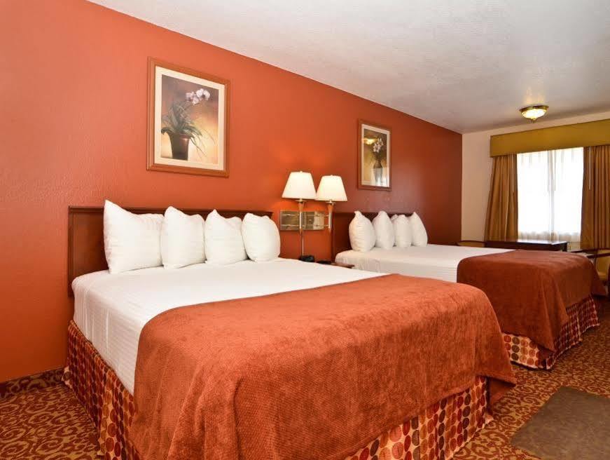 ชัวร์สเตย์ พลัส โฮเต็ล บาย เบสต์เวสเทิร์น ซาปาตา Hotel Zapata ภายนอก รูปภาพ